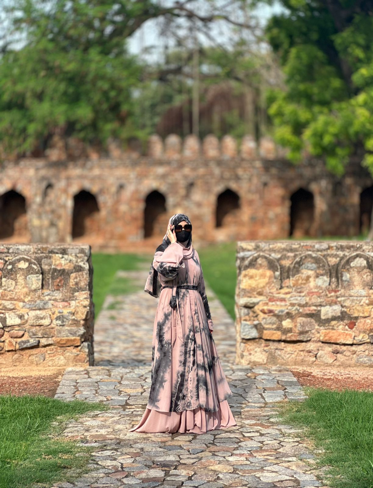 Dubai Style Double-Layered Tie Dye Printed Diamond Chiffon Abaya - Elegant Shrug Design