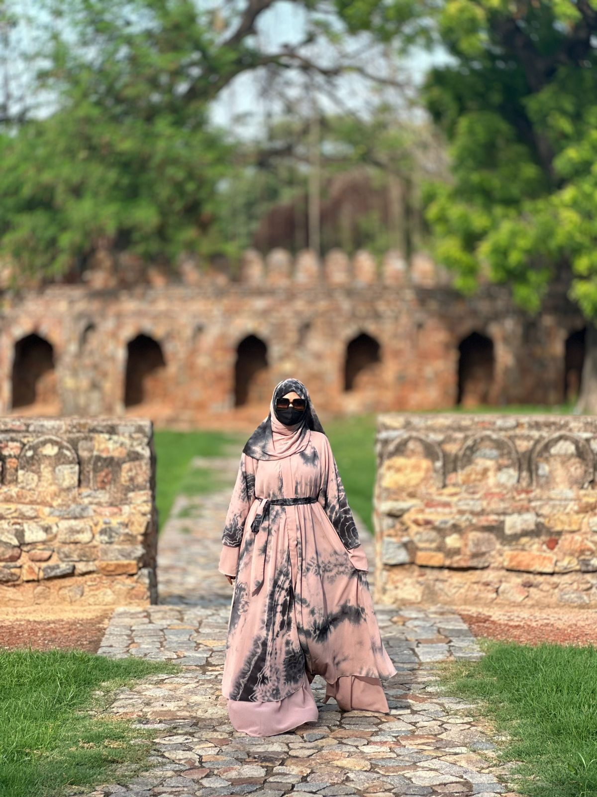 Dubai Style Double-Layered Tie Dye Printed Diamond Chiffon Abaya - Elegant Shrug Design