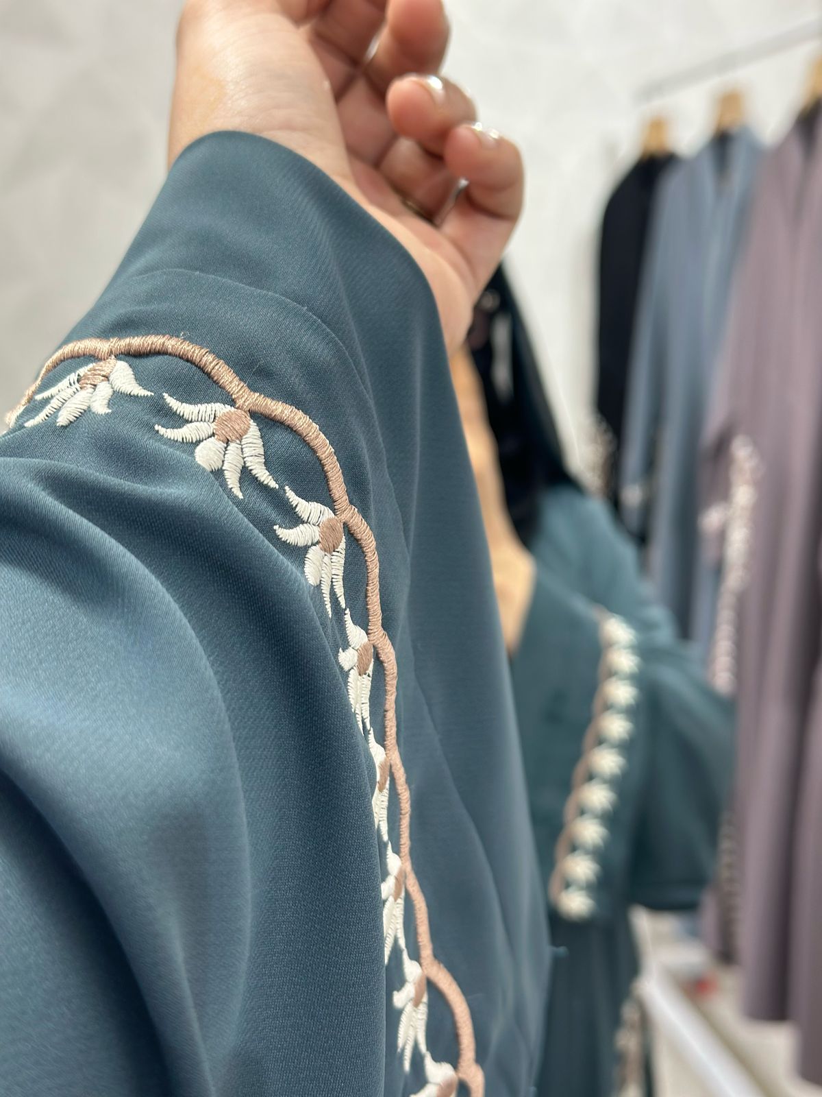 Floral Embroidered Front-Open Abaya Burkha - Parada Fabric & Dubai Style