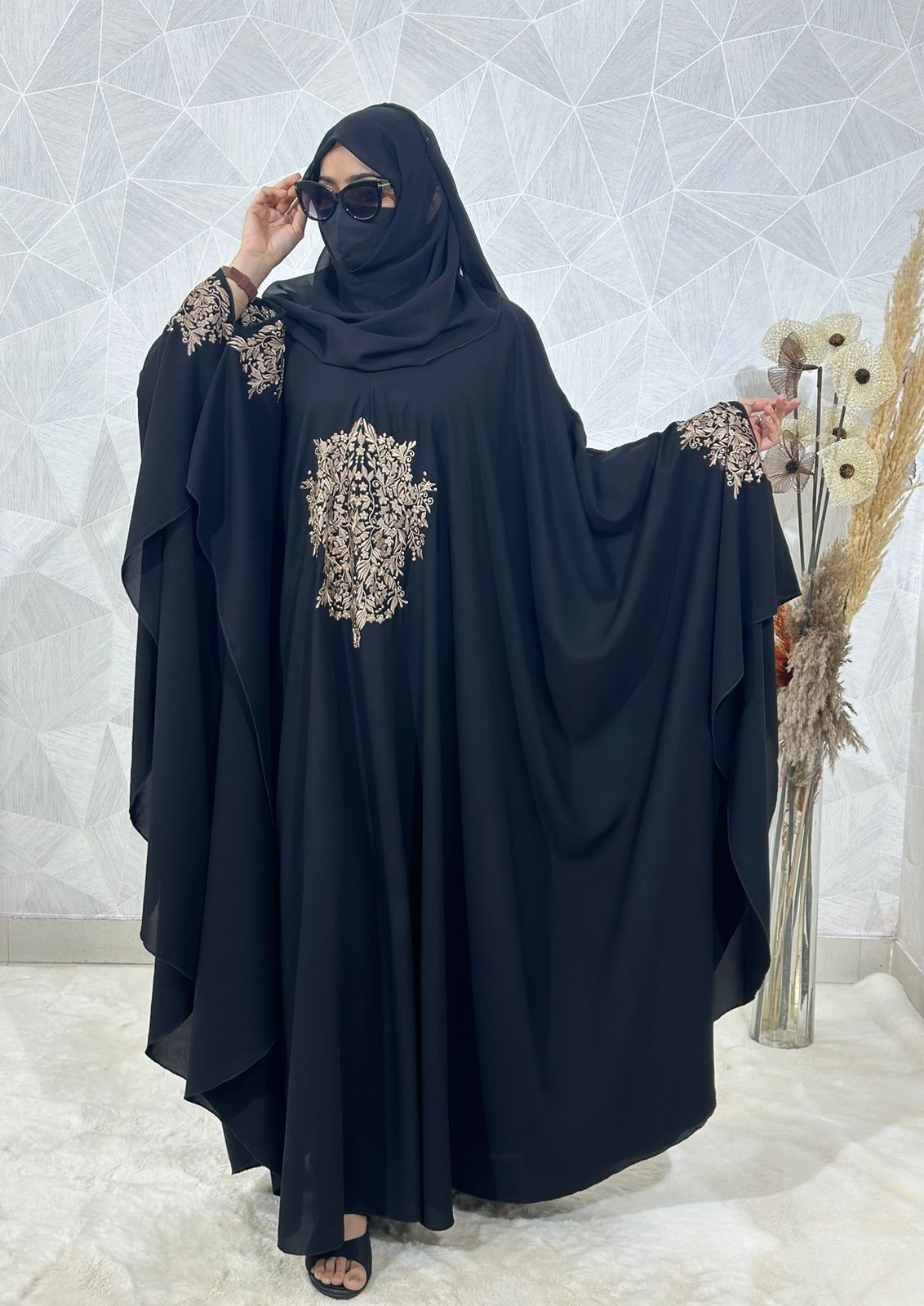 Stylish Black Irani Kaftan Abaya Hand Embroidered Kashibo Fabric
