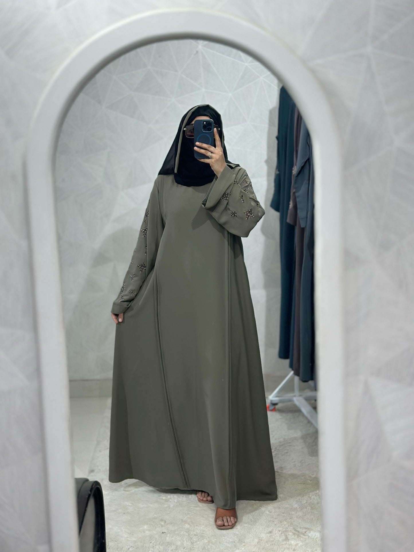 Simple Floral Embroidered Abaya - Parada Fabric & Dubai Style