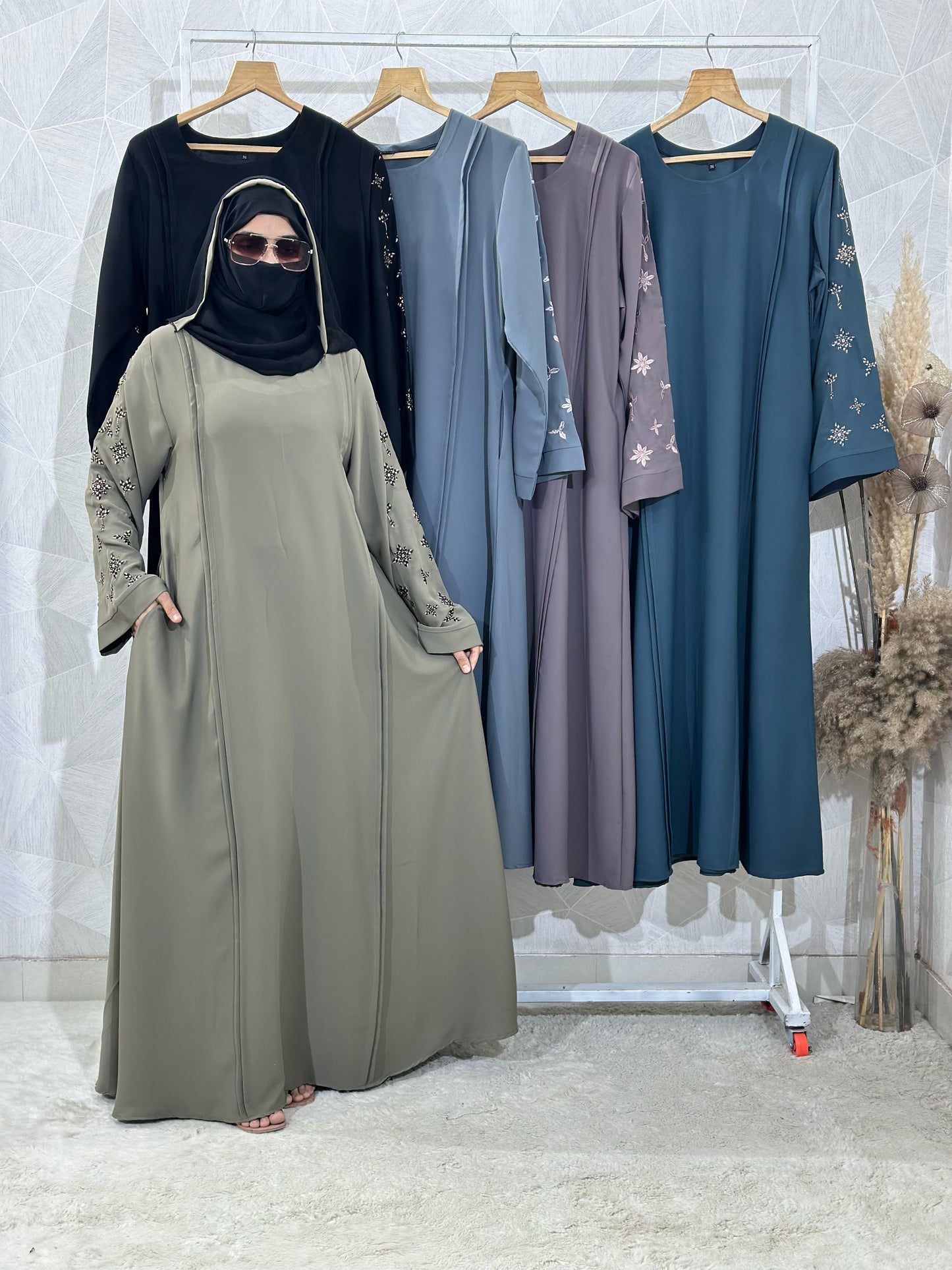 Simple Floral Embroidered Abaya - Parada Fabric & Dubai Style