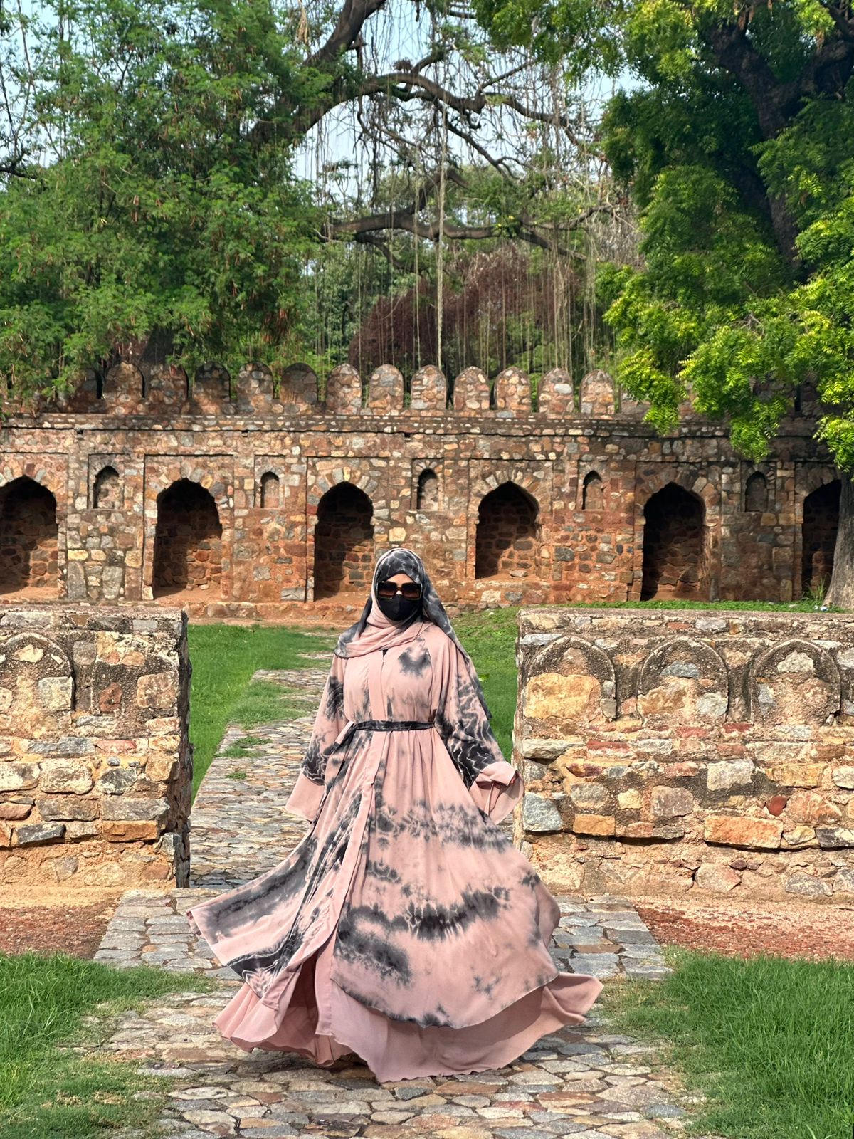 Dubai Style Double-Layered Tie Dye Printed Diamond Chiffon Abaya - Elegant Shrug Design