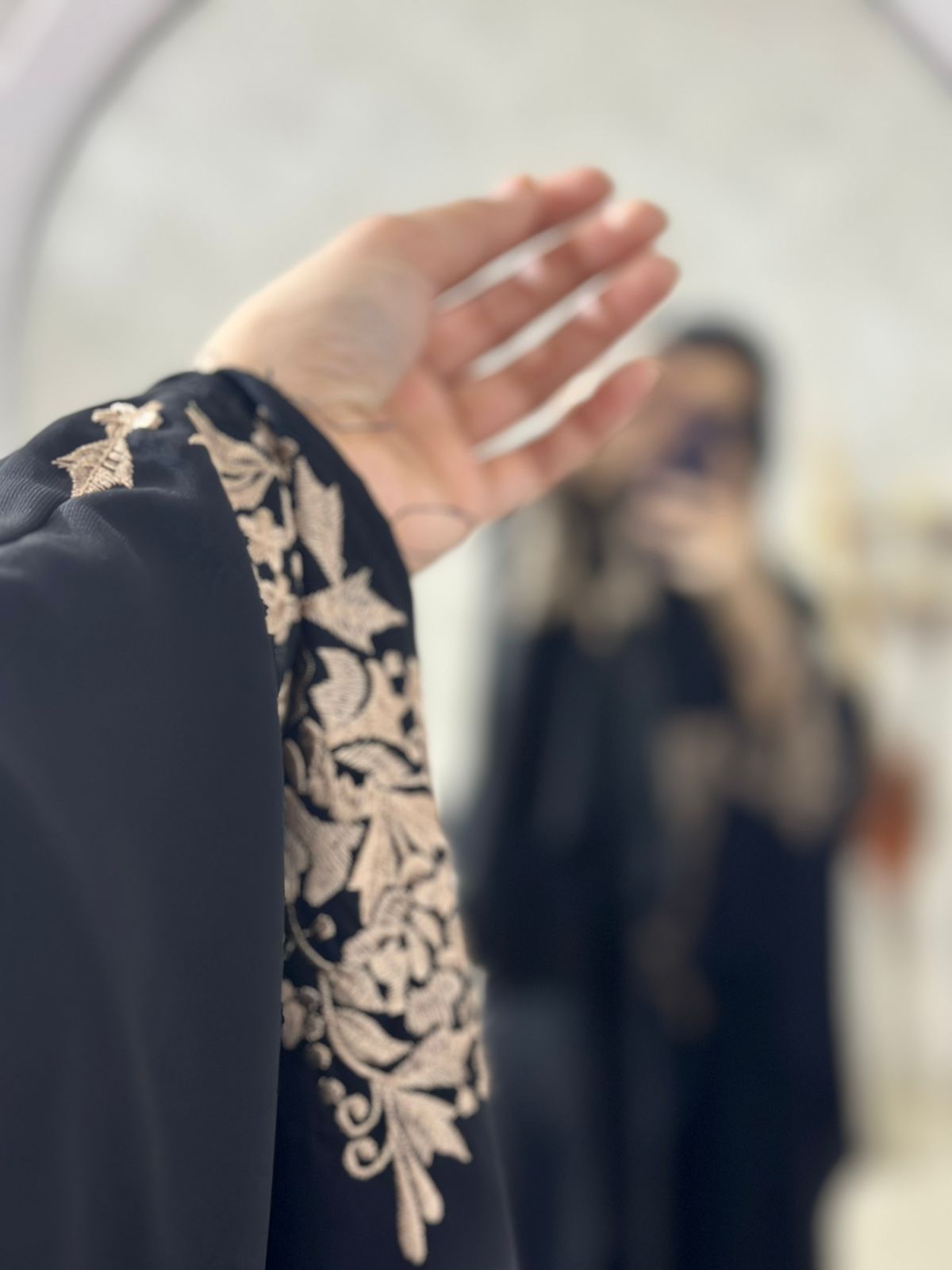 Stylish Black Irani Kaftan Abaya Hand Embroidered Kashibo Fabric