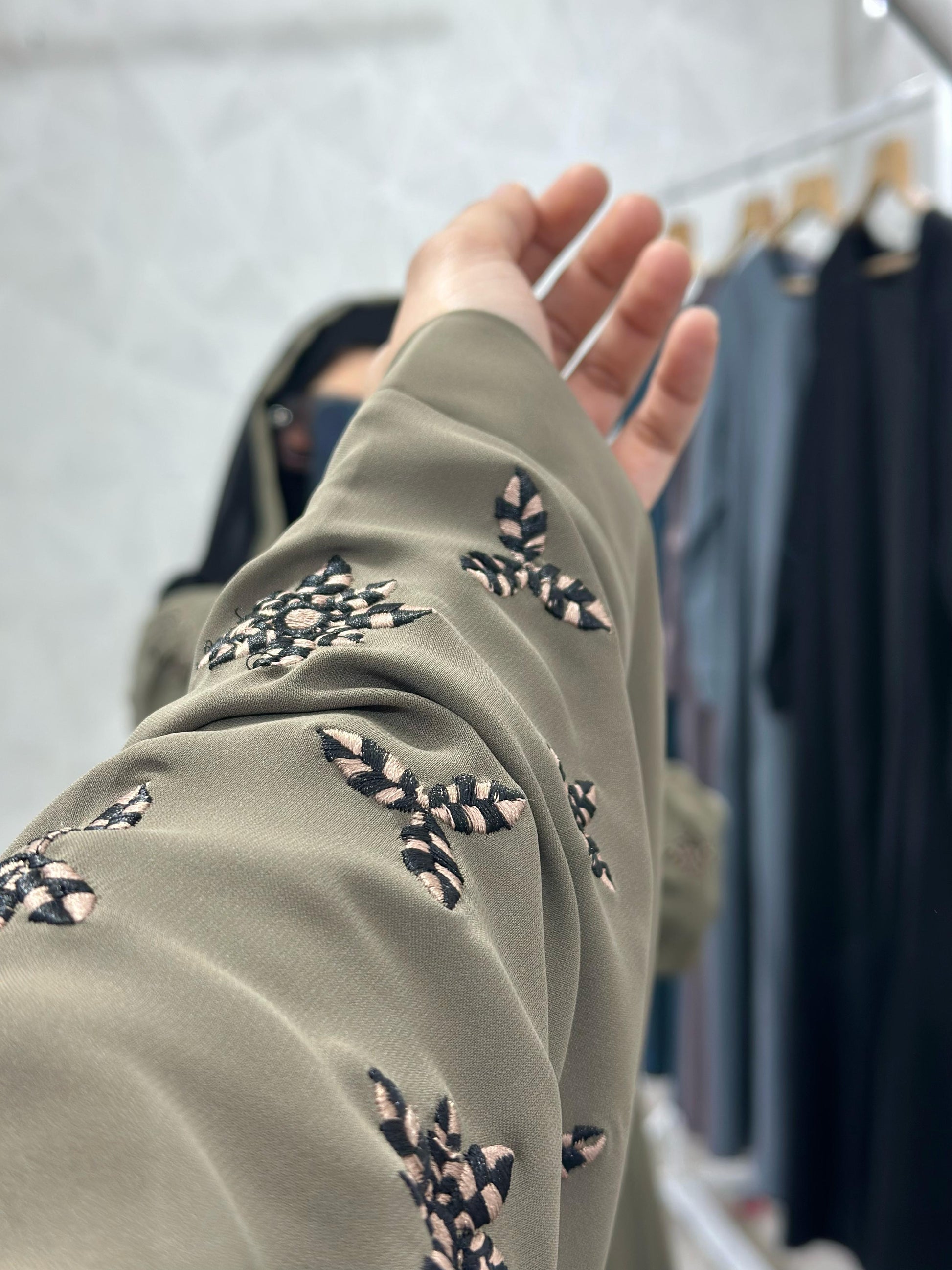 Simple Floral Embroidered Abaya - Parada Fabric & Dubai Style
