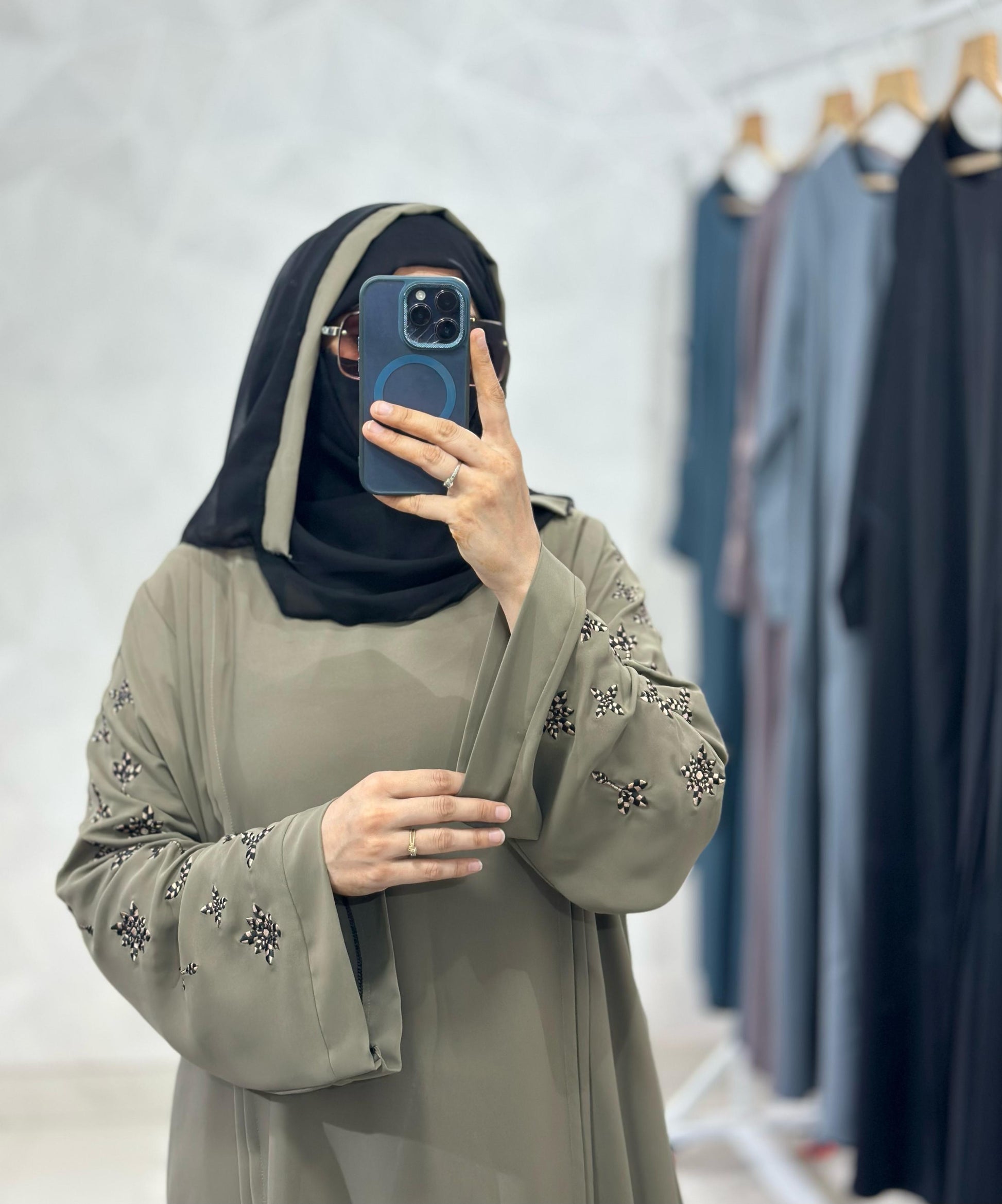 Simple Floral Embroidered Abaya - Parada Fabric & Dubai Style