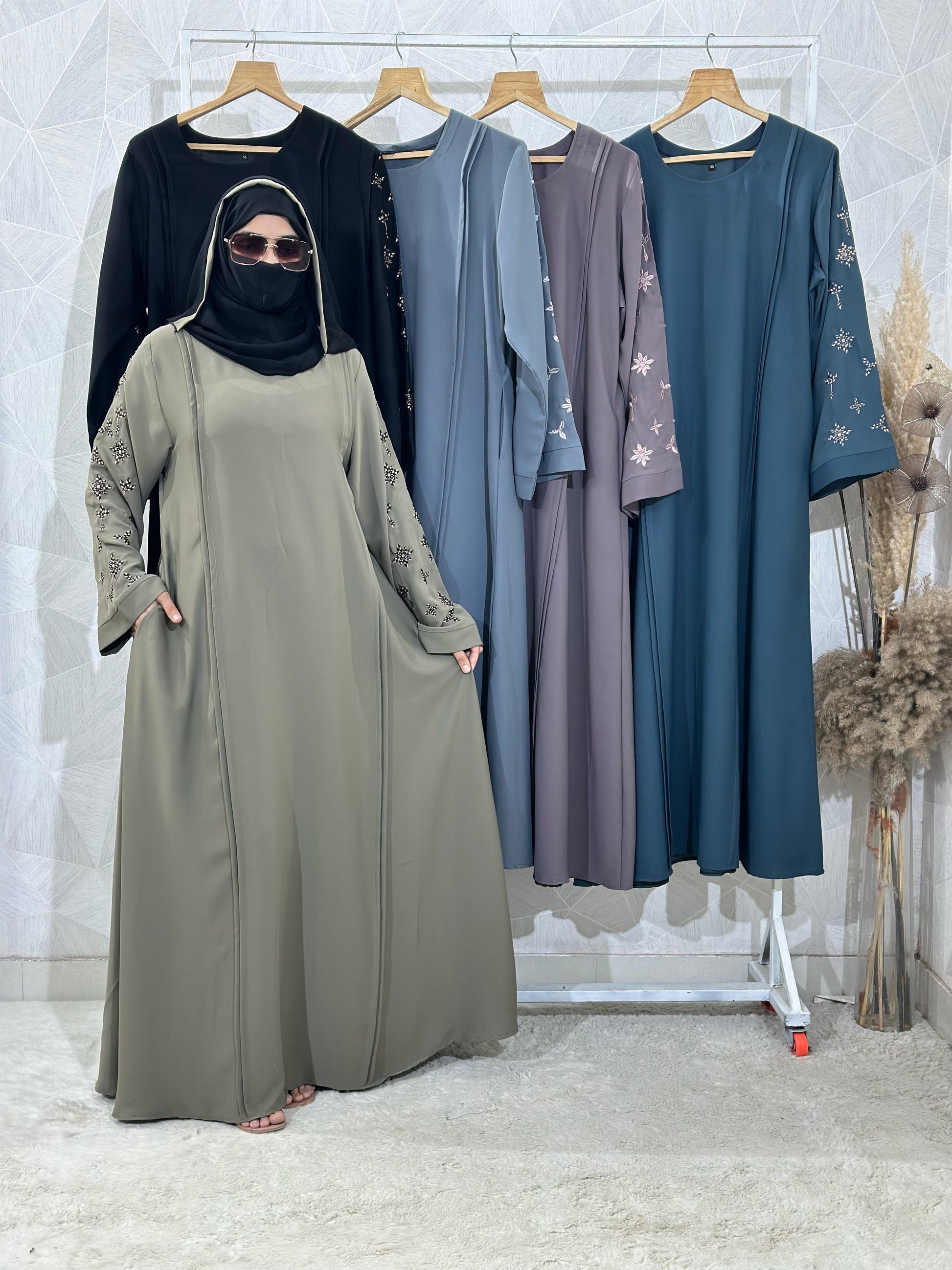 Simple Floral Embroidered Abaya - Parada Fabric & Dubai Style
